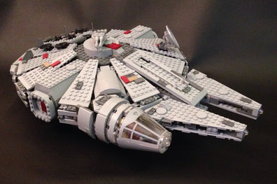 LEGO Set-Millennium Falcon (2011)-Star Wars / Star Wars Episode 4/5/6-7965-1-Creative Brick Builders